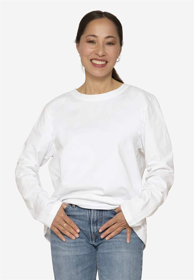 Hvit t-skjorte i 100 % økologisk bomull med ammefunskjon