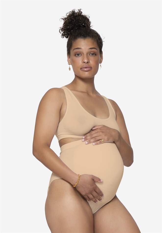Beige og myk mammatruser til over magen i økologisk bambus