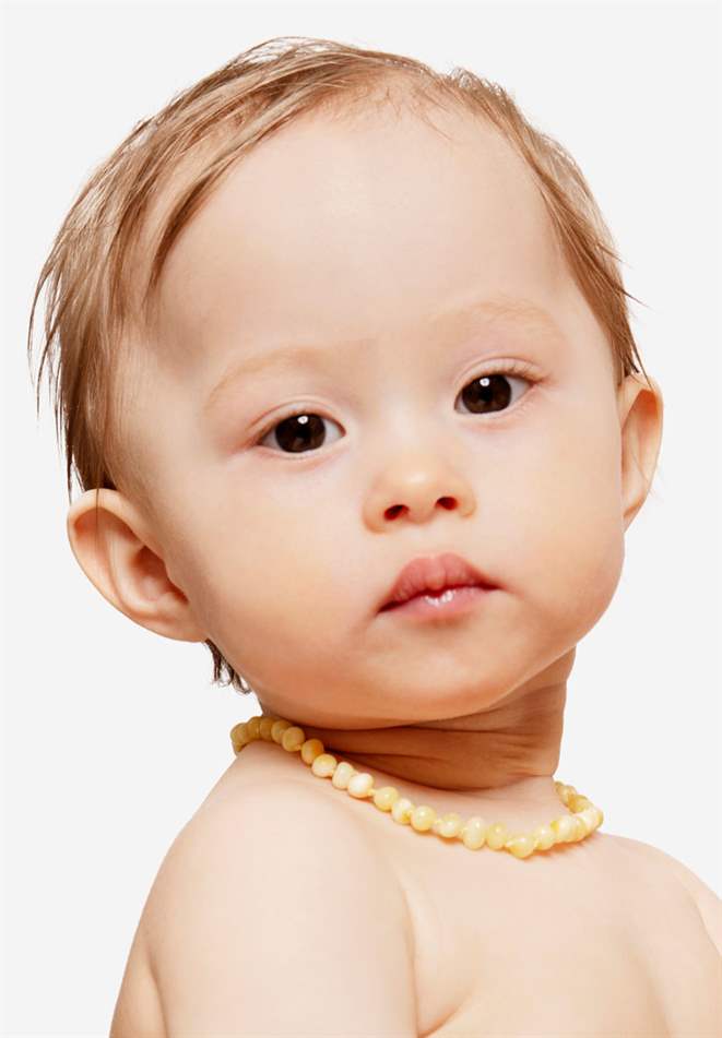 Ravhalskjedet for babyer - Yellow, 100 % naturlige materialer - Halskjedet med en sikkerhetslås 